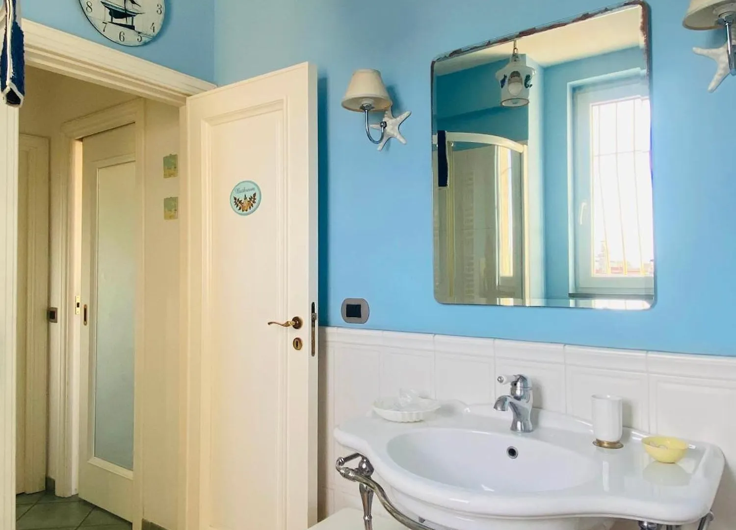 Bed and Breakfast La Casa Sui Tetti Neapel Italien