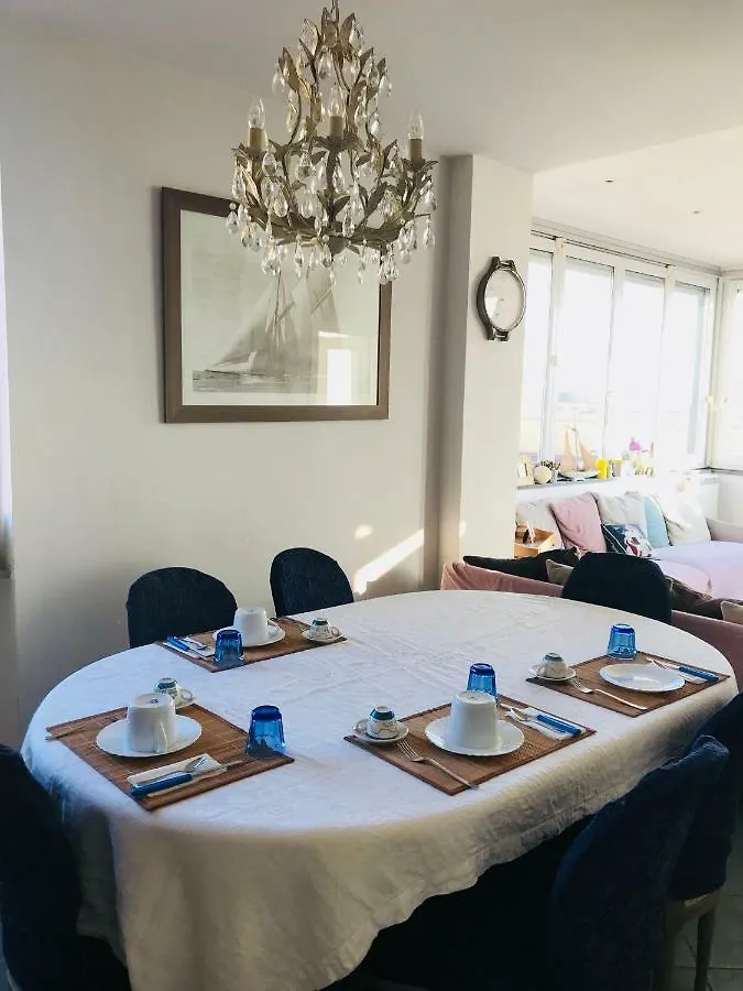 Bed and Breakfast La Casa Sui Tetti Neapel 0*,